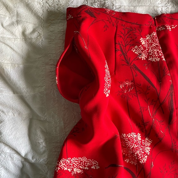 GORGEOUS red floral skirt - Picture 4 of 4
